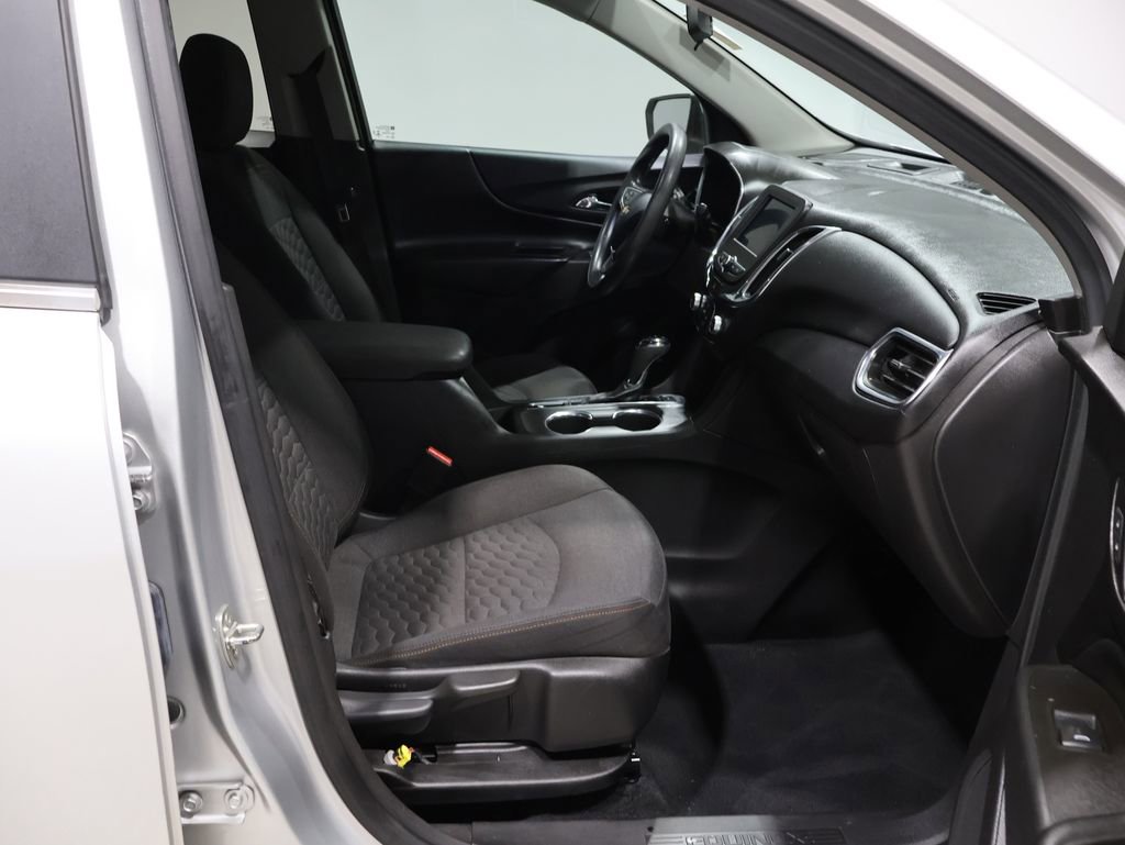Used 2021 Chevrolet Equinox LT image 23