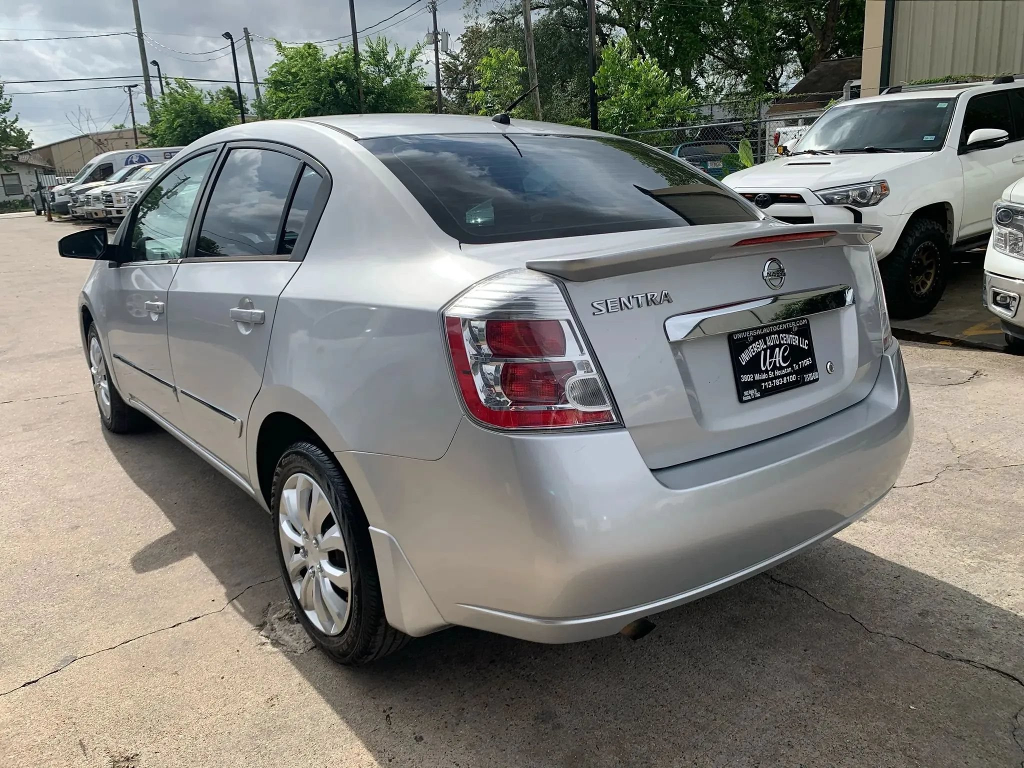 Used 2012 Nissan Sentra 2.0 S FWD image 5