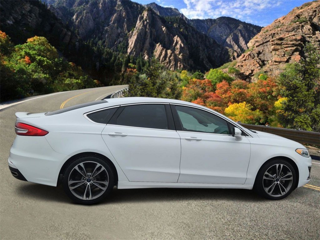 Used 2019 Ford Fusion Titanium image 2
