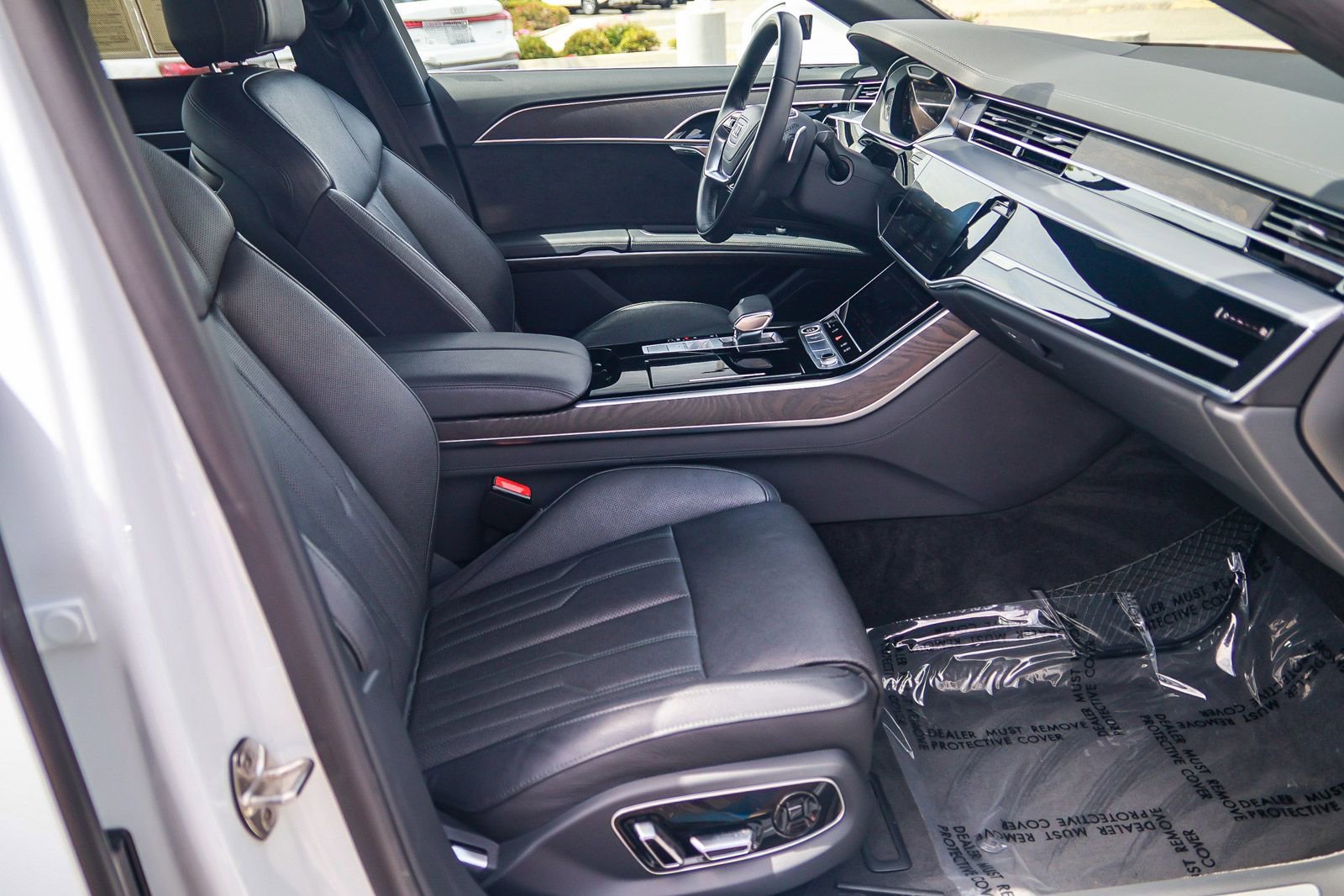 Used 2022 Audi A8 L 3.0T AWD/4WD image 17