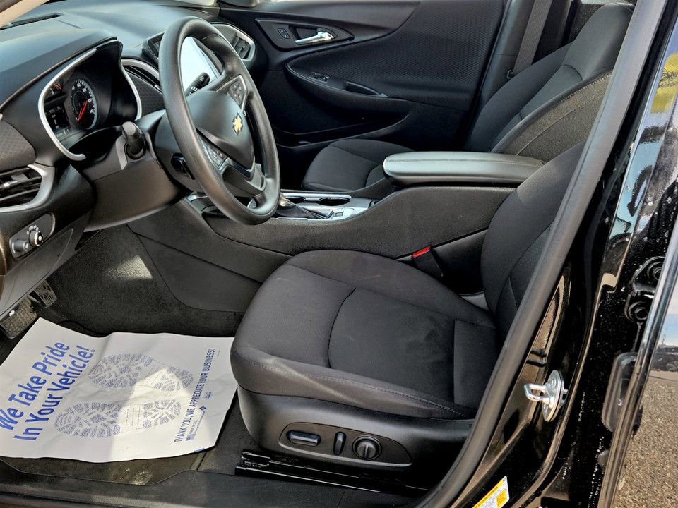 Used 2024 Chevrolet Malibu LT image 29