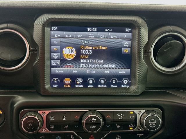 Used 2023 Jeep Wrangler Unlimited Sahara w/ Cold Weather Group image 15