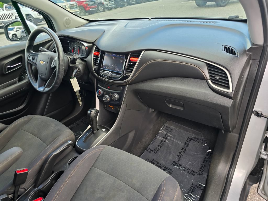 Certified 2020 Chevrolet Trax LS w/ Tint and Cruise Package AWD/4WD image 29