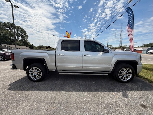 Used 2017 GMC Sierra 1500 Denali image 3