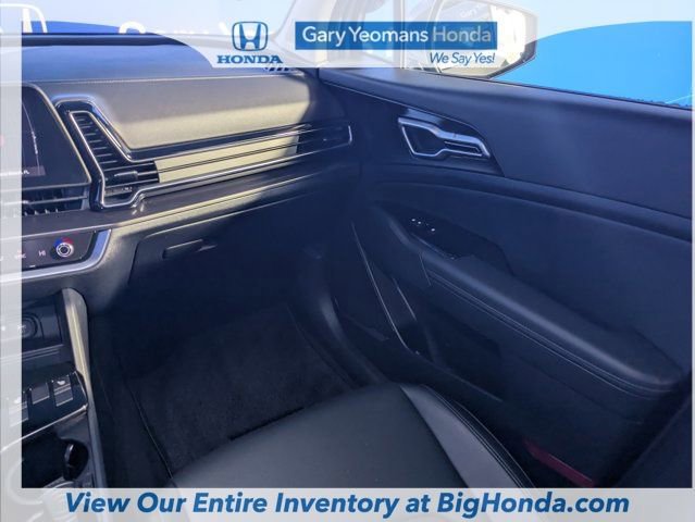 Used 2025 Kia Sportage EX w/ Premium Package image 21