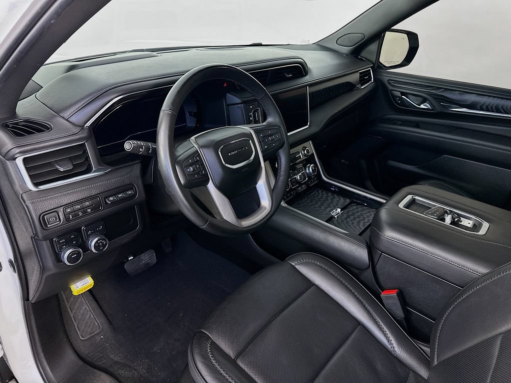 Used 2023 GMC Yukon Denali w/ LPO, Floor Liner Package AWD/4WD image 30