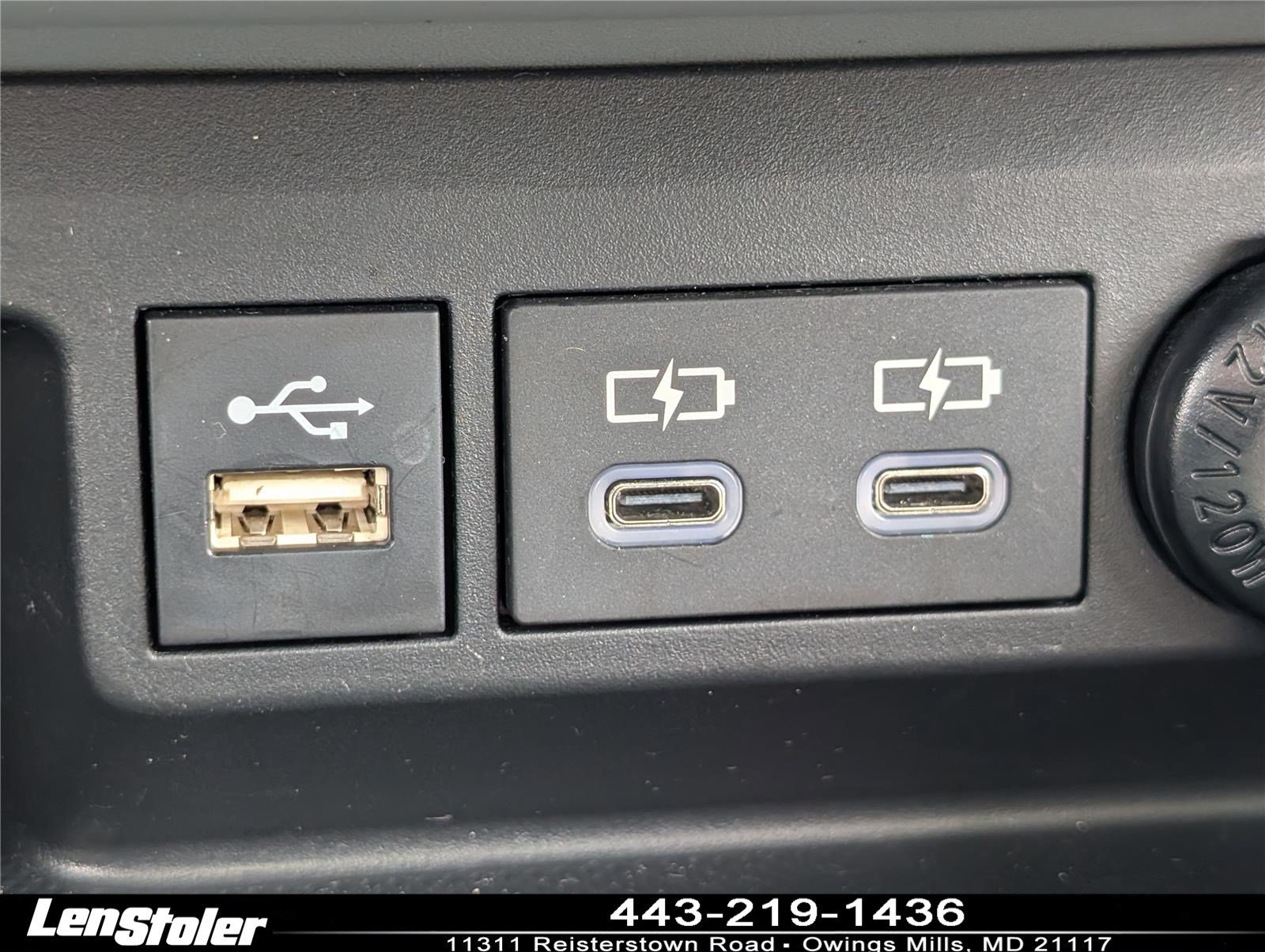 Used 2023 Toyota Highlander XLE AWD/4WD image 27