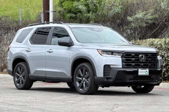 New 2026 Honda Pilot Sport image 2