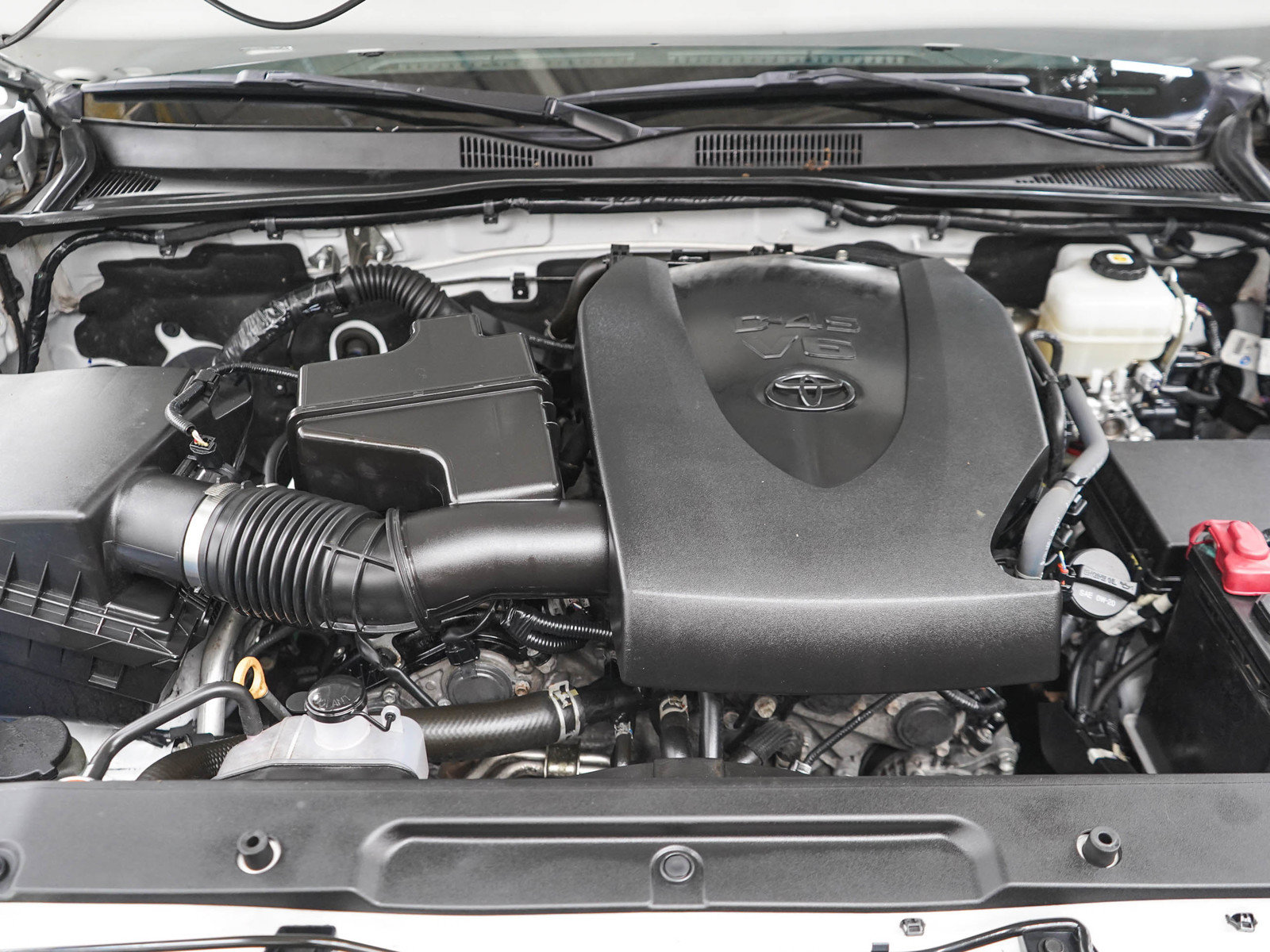Used 2021 Toyota Tacoma TRD Off-Road AWD/4WD image 29