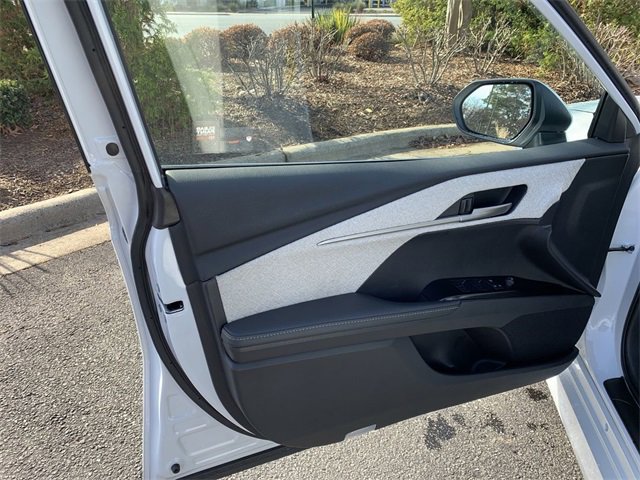 Used 2025 Toyota Camry XLE image 17