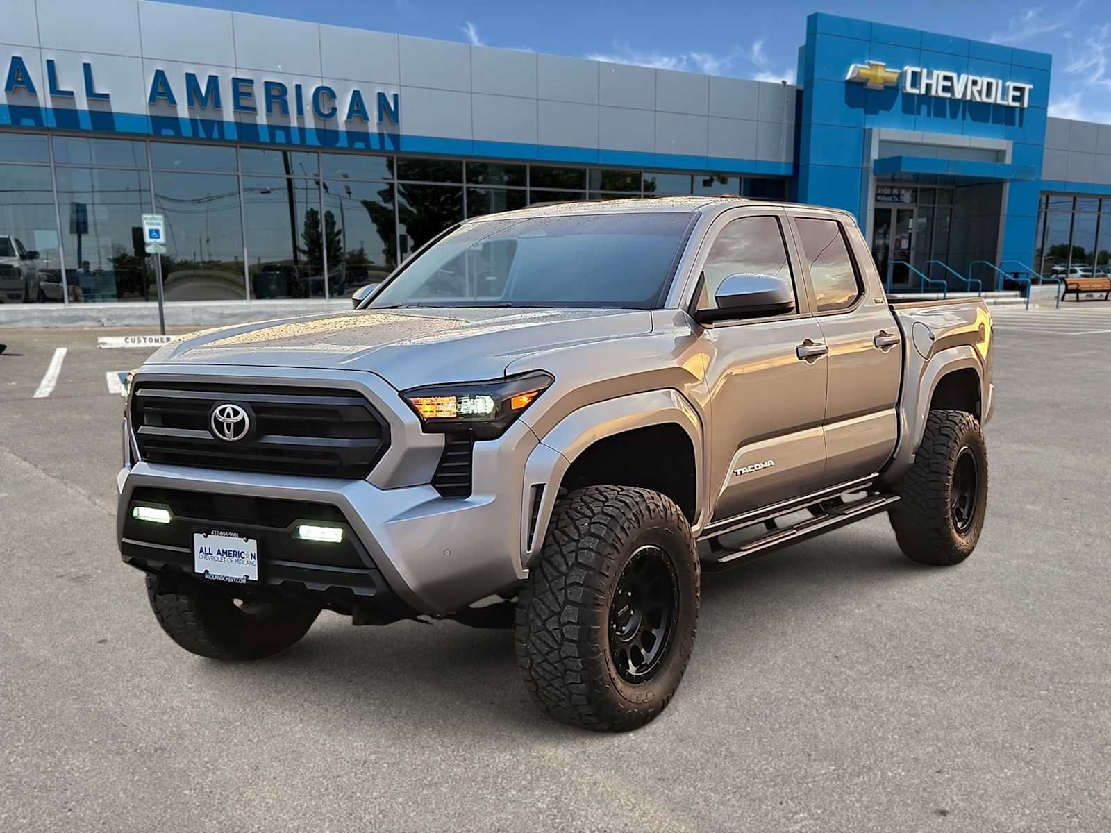 Used 2025 Toyota Tacoma SR5 AWD/4WD video 1