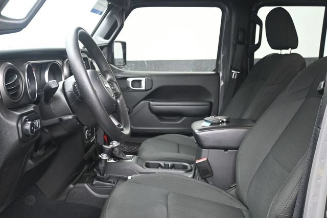 Used 2022 Jeep Wrangler Unlimited Sport AWD/4WD image 6