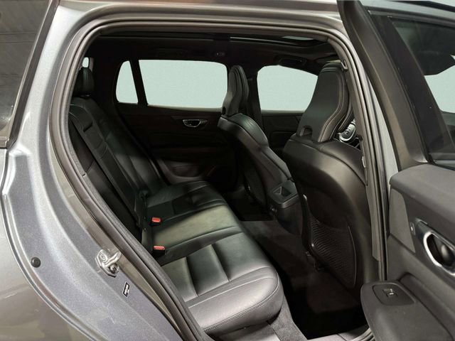 Used 2020 Volvo V60 T5 Momentum FWD image 26
