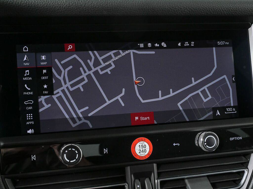 Certified 2026 Porsche Macan AWD/4WD image 13