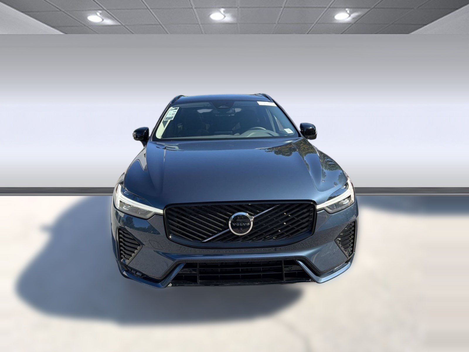 New 2027 Volvo XC60 B5 Plus AWD/4WD image 6