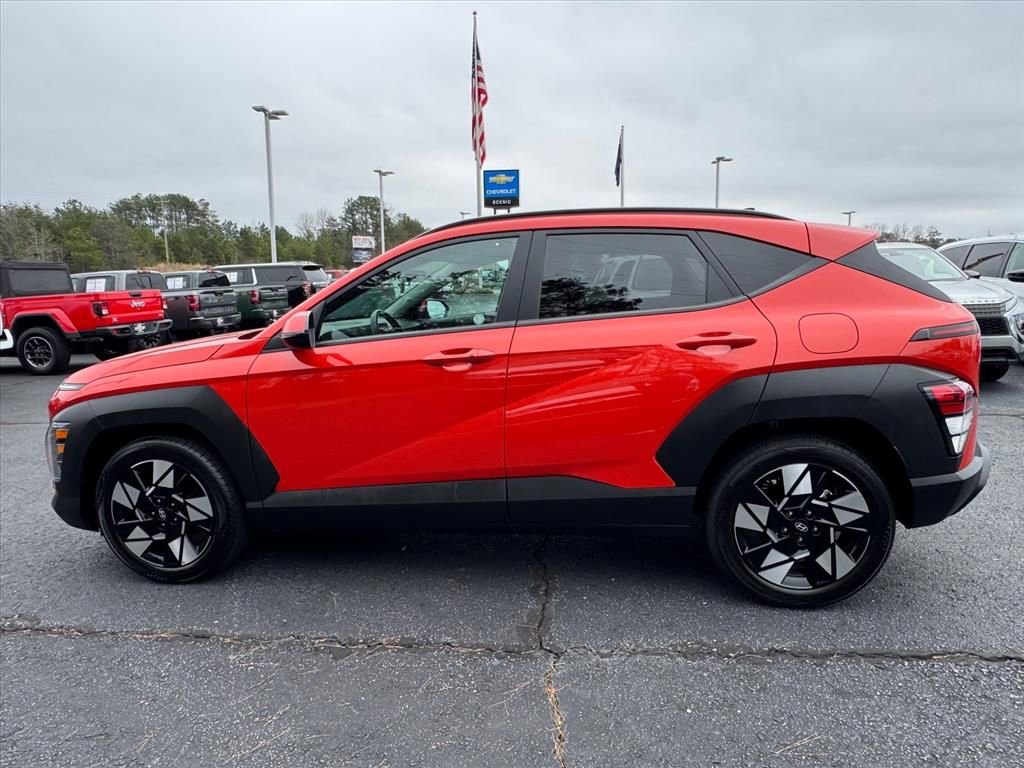 Used 2025 Hyundai Kona SEL image 6