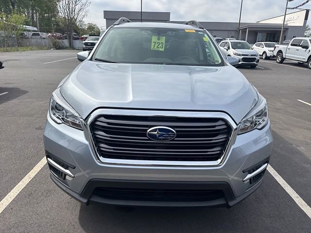 Used 2019 Subaru Ascent Premium image 2