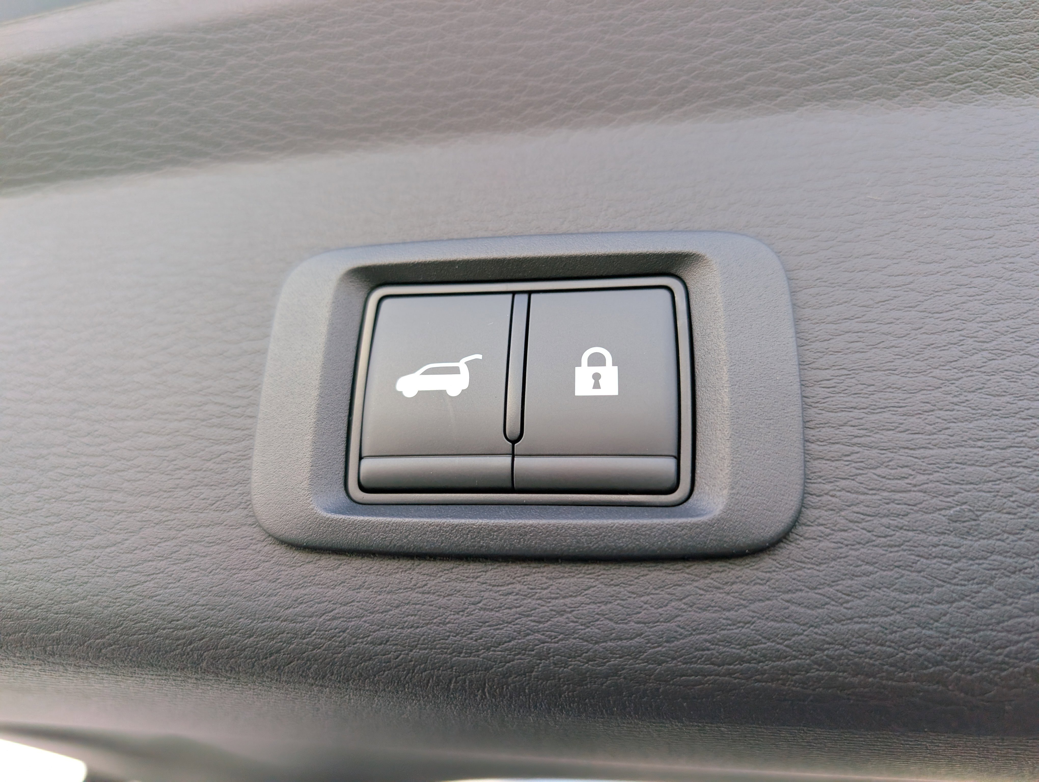 New 2026 Mitsubishi Outlander SE image 14