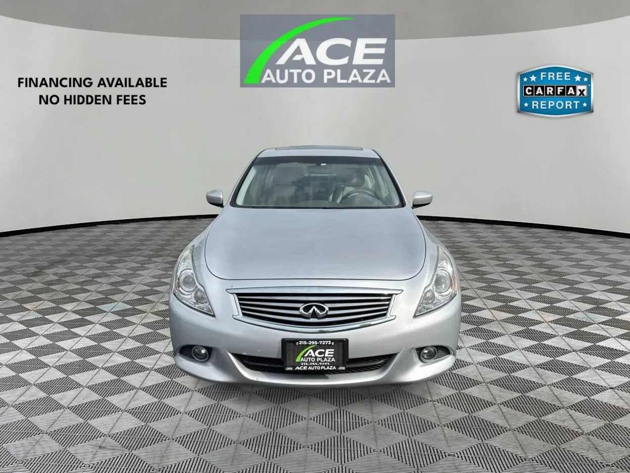 Used 2015 INFINITI Q40 AWD w/ Moonroof Package image 3