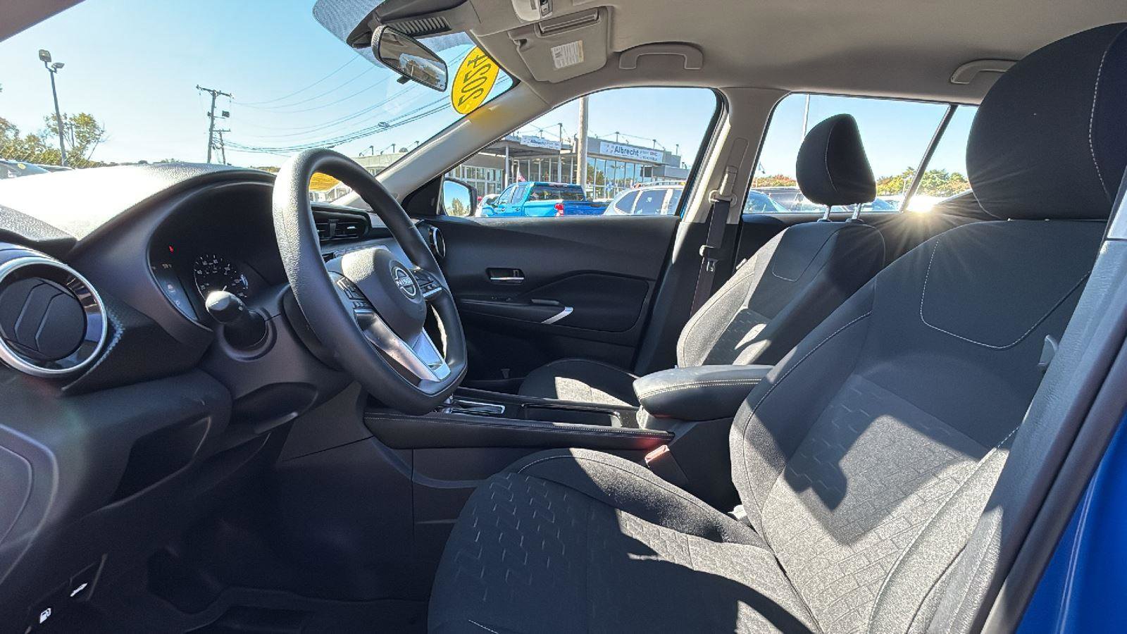 Used 2024 Nissan Kicks SV image 23