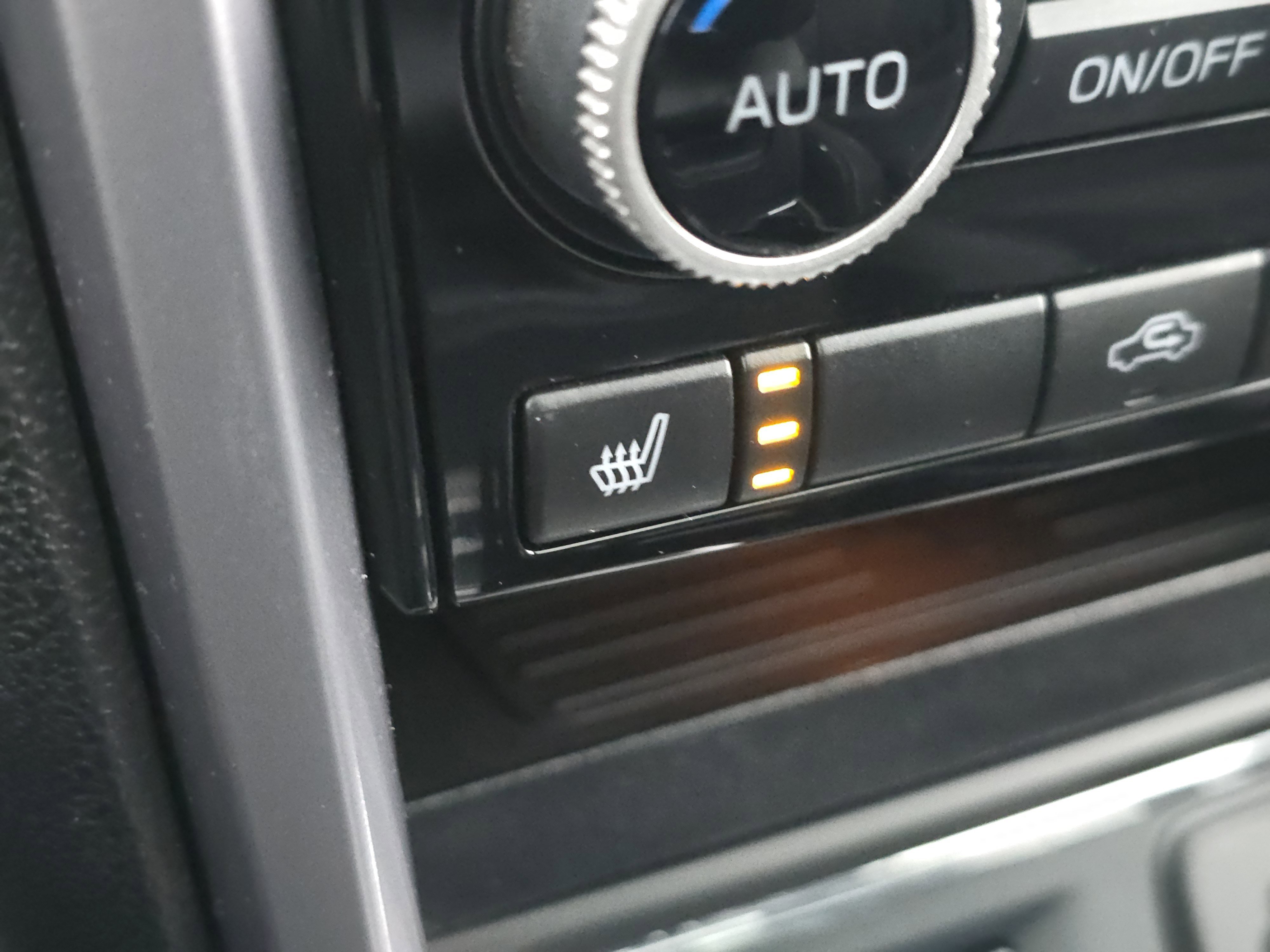 Used 2021 Subaru Ascent Premium w/ Sport Package image 20