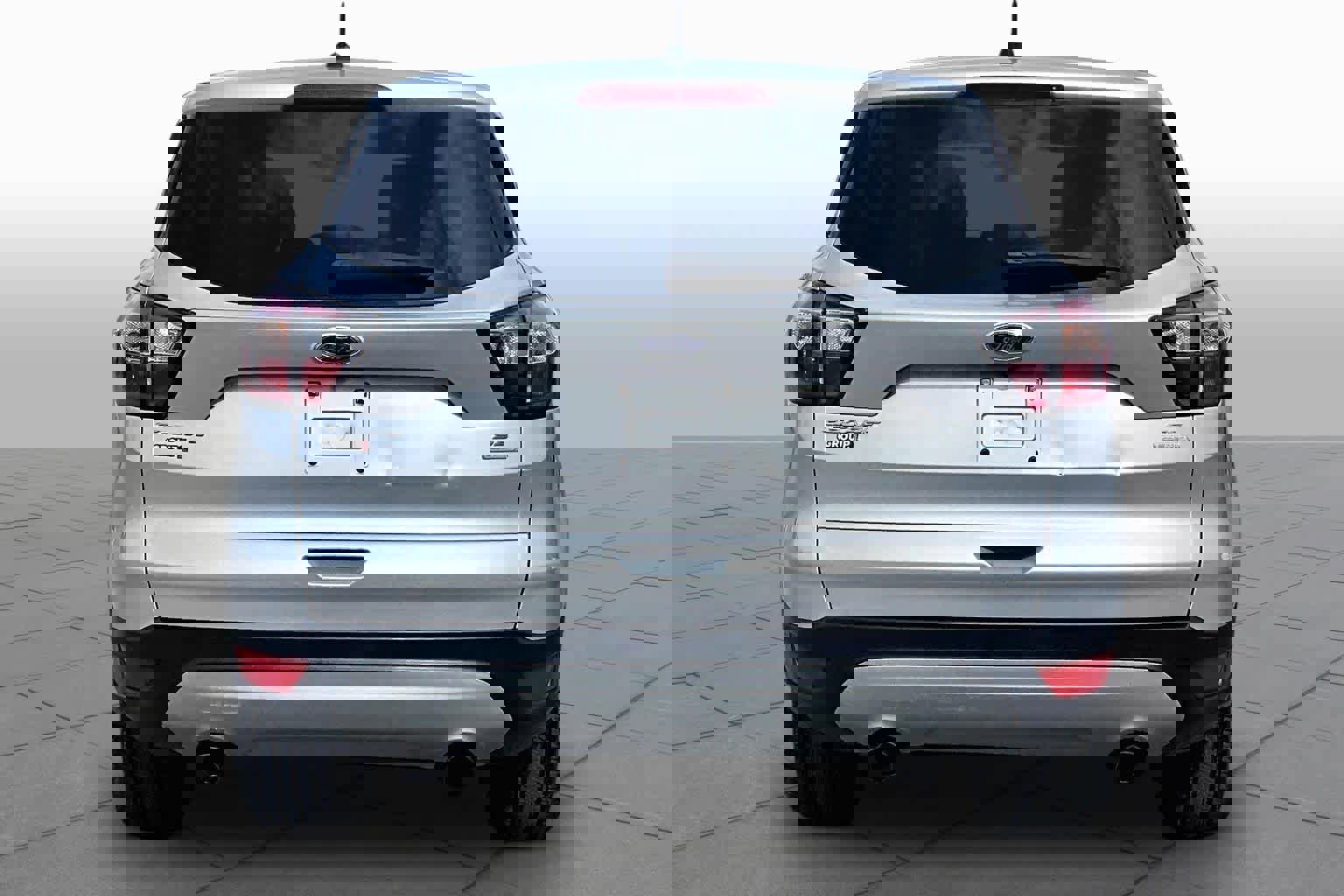 Used 2017 Ford Escape SE w/ SE Cold Weather Package image 5