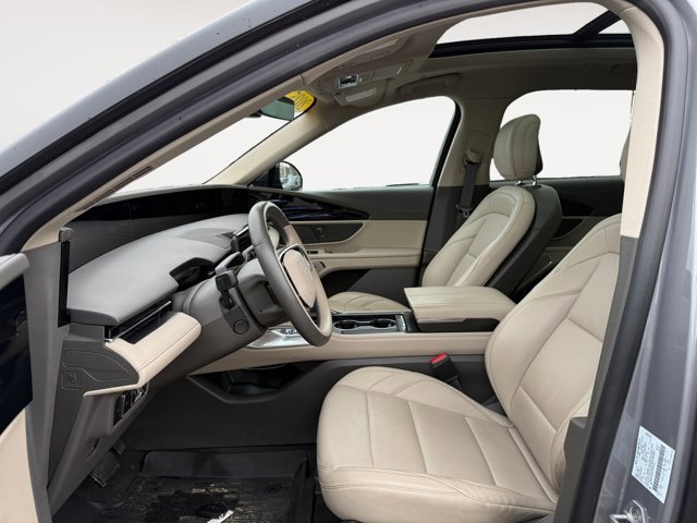 Used 2025 Lincoln Nautilus Premier w/ Equipment Group 102A image 11