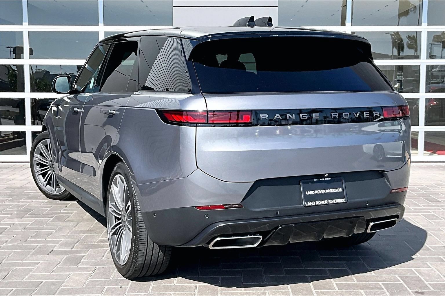 Certified 2025 Land Rover Range Rover Sport SE AWD/4WD image 10