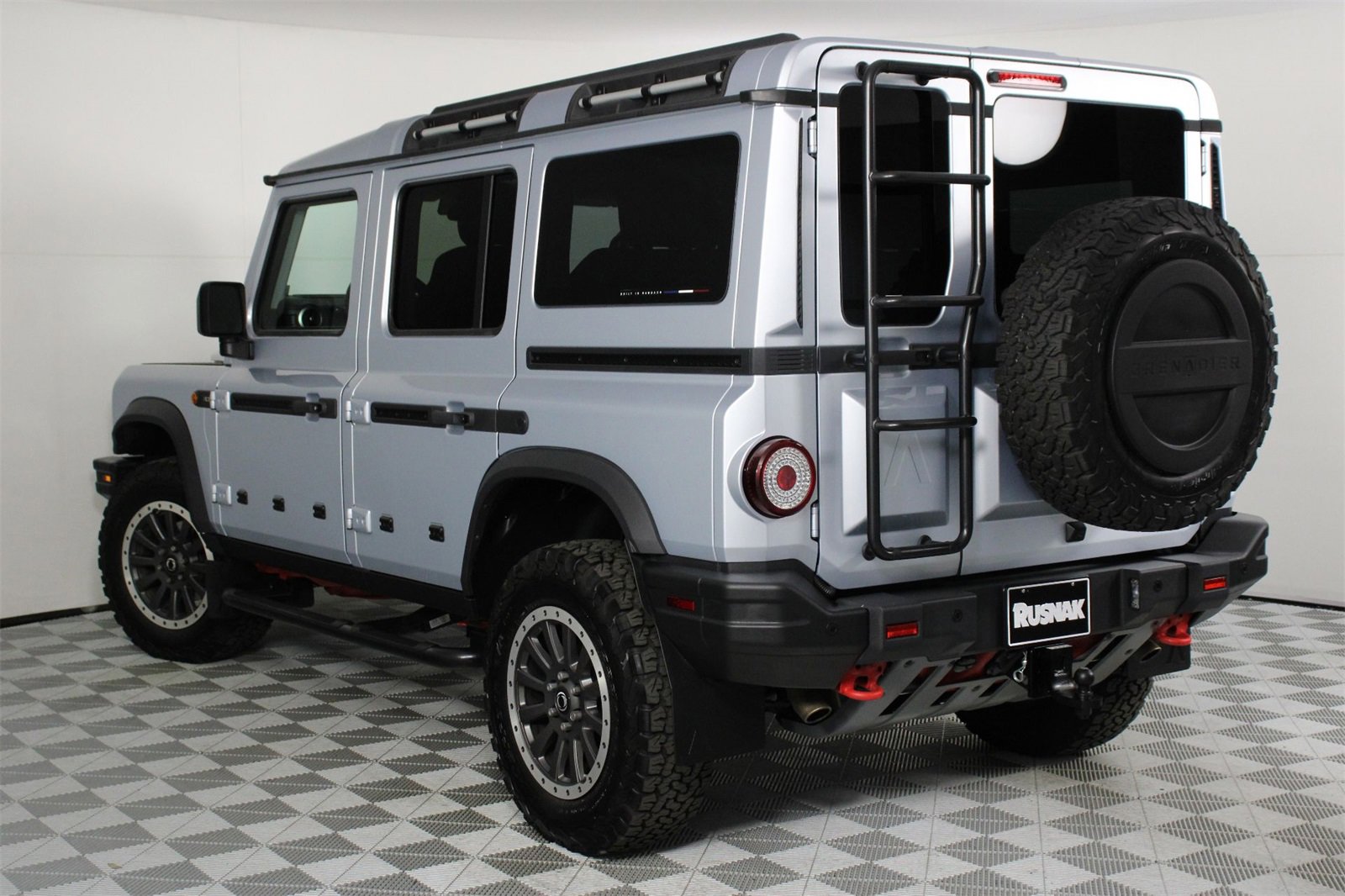 Used 2024 INEOS Grenadier Fieldmaster Edition image 4