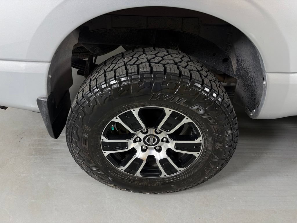 Used 2021 Nissan Titan SV w/ SV Convenience Package AWD/4WD image 14