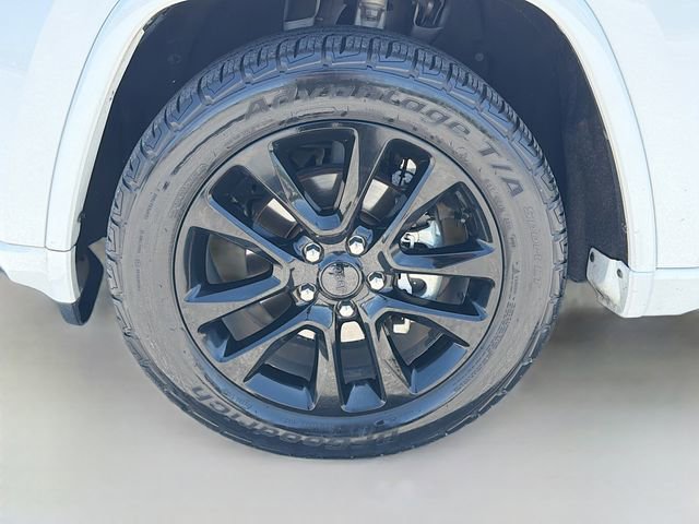 Used 2020 Jeep Grand Cherokee Altitude RWD image 40