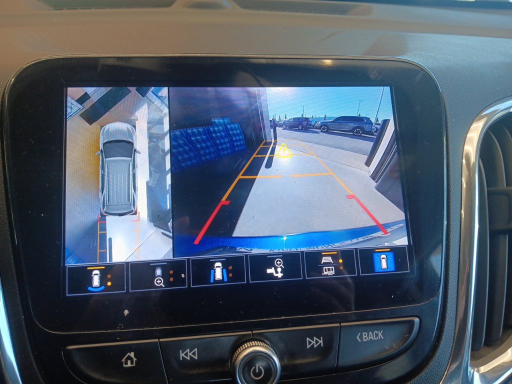 Used 2022 Chevrolet Equinox Premier AWD/4WD image 26