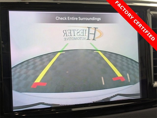 Certified 2024 Chrysler Pacifica Touring-L image 21