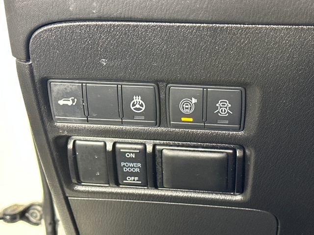 Used 2020 Nissan Armada Platinum w/ Captain's Chairs Package image 19