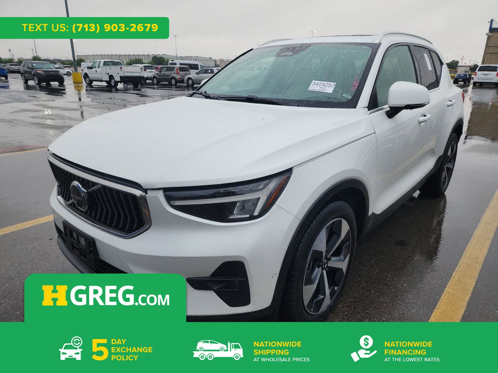Used 2023 Volvo XC40 B4 Plus w/ Driver Assist Package FWD image 1