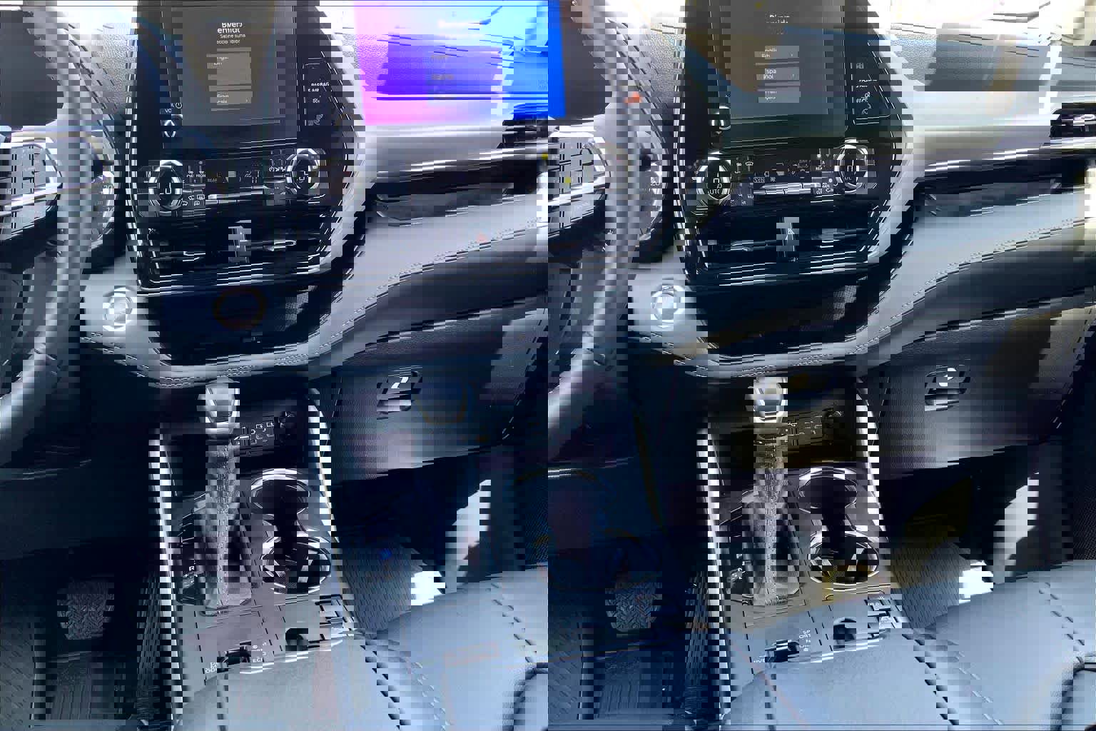 Used 2023 Toyota Highlander XLE image 34