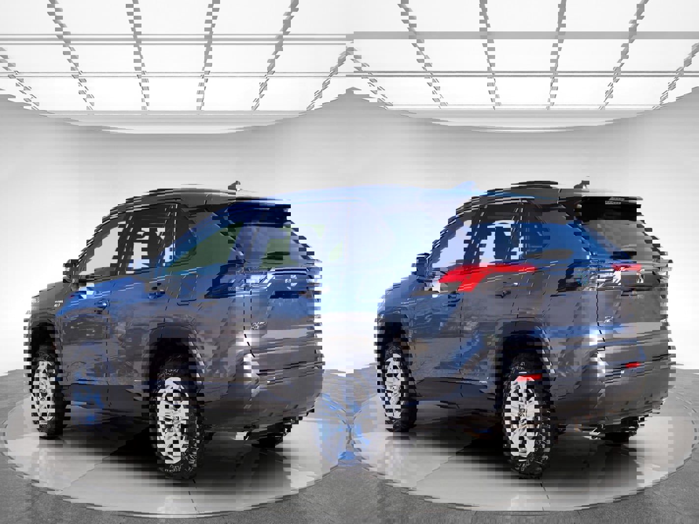 Used 2019 Toyota RAV4 XLE w/ Convenience Package AWD/4WD image 6