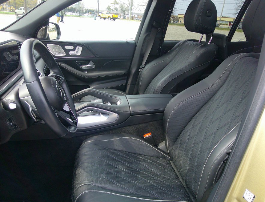 Used 2023 Land Rover Range Rover Sport SE image 2