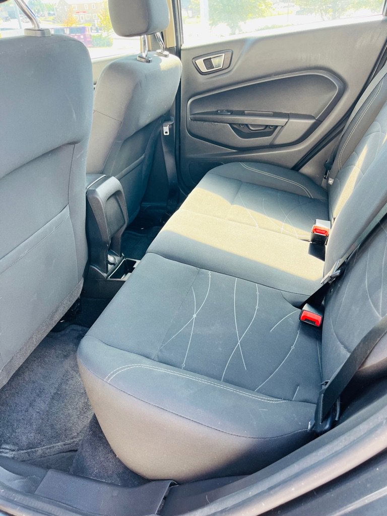 Used 2016 Ford Fiesta SE image 9