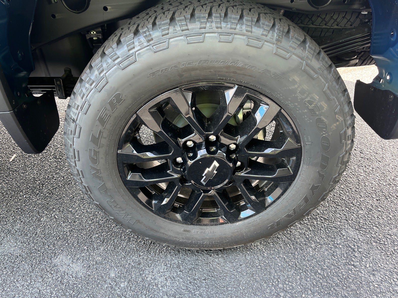 New 2026 Chevrolet Silverado 2500 Custom w/ Custom Convenience Package AWD/4WD image 11