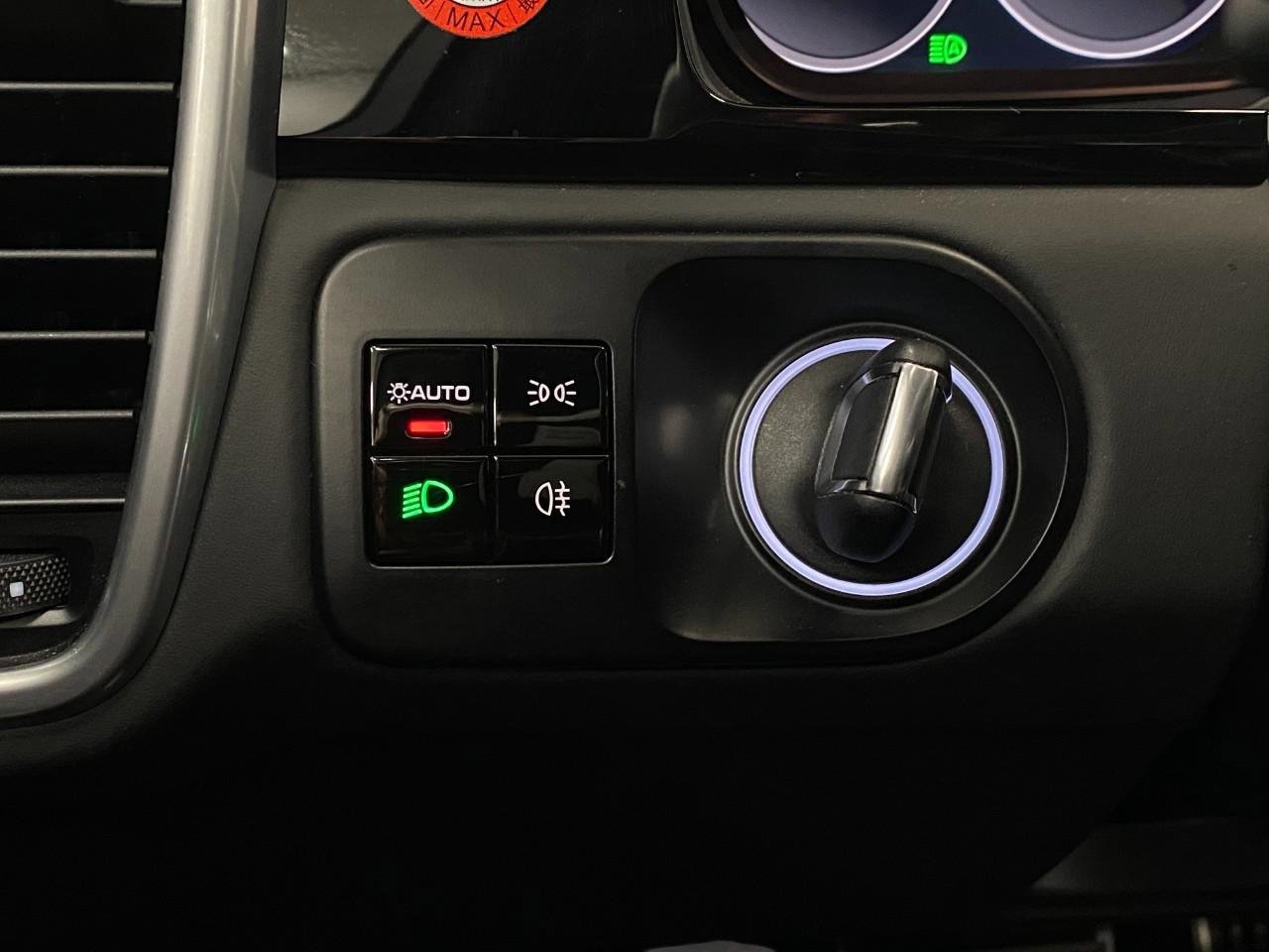 Used 2019 Porsche Cayenne Turbo image 19