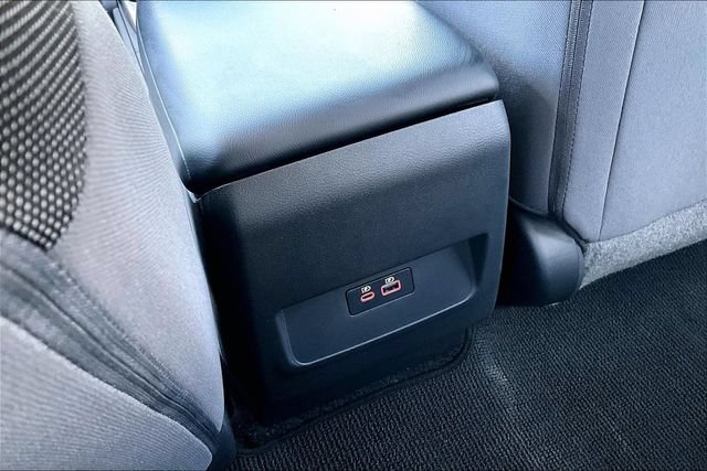 Used 2025 Nissan Frontier SV RWD image 11