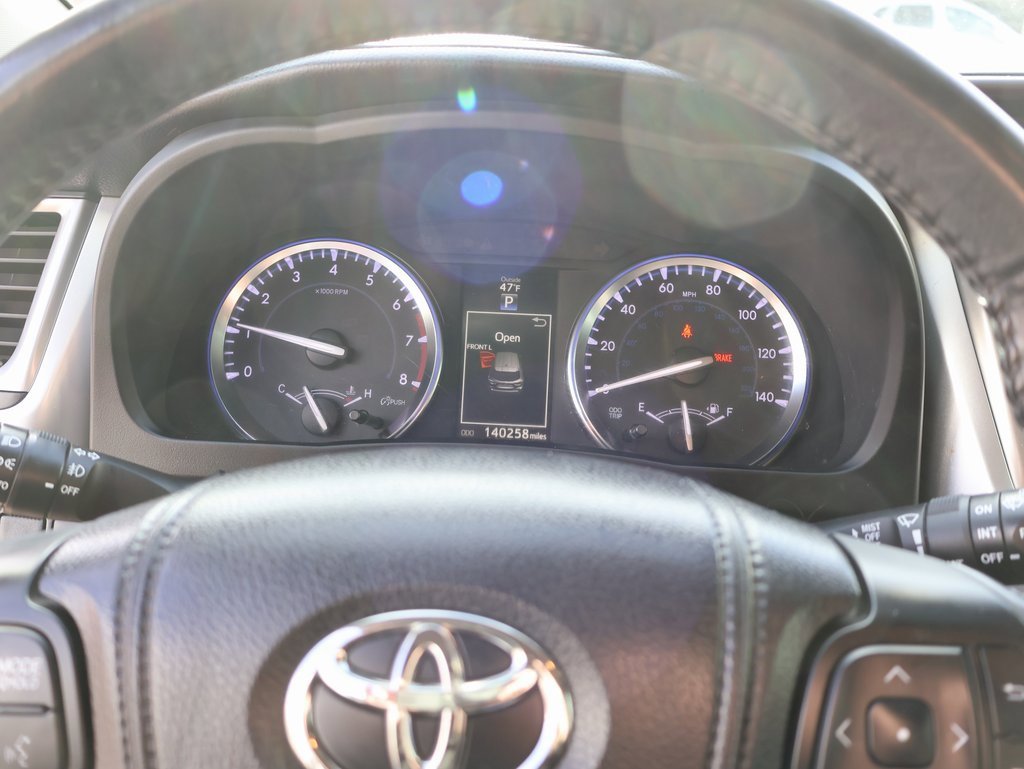 Used 2015 Toyota Highlander XLE image 36