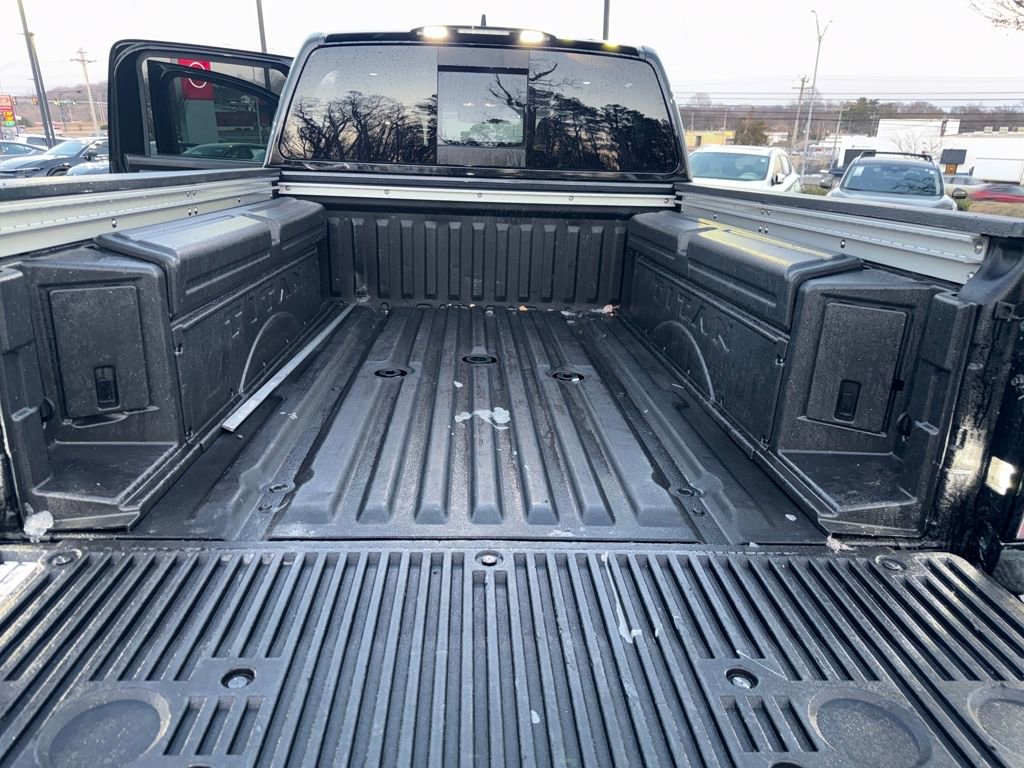 Used 2023 Nissan Titan PRO-4X w/ Pro-4x Convenience Package image 25