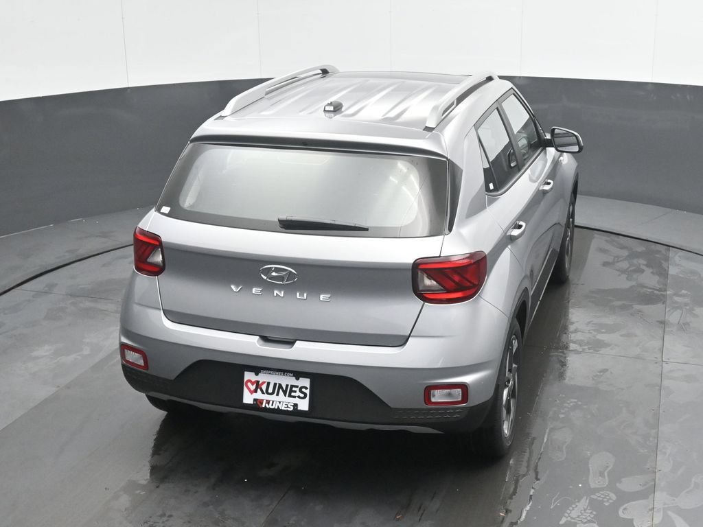 New 2026 Hyundai Venue SEL FWD image 30