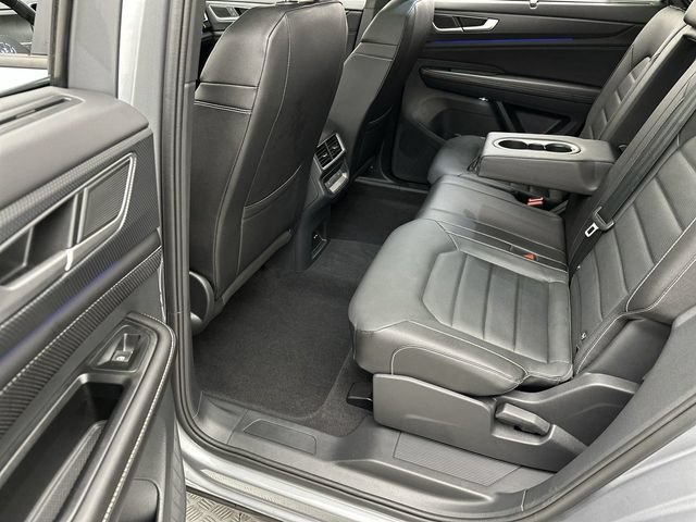 Certified 2026 Volkswagen Atlas Cross Sport SEL R-Line AWD/4WD image 24