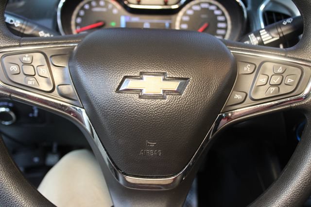 Used 2018 Chevrolet Cruze LT FWD image 18