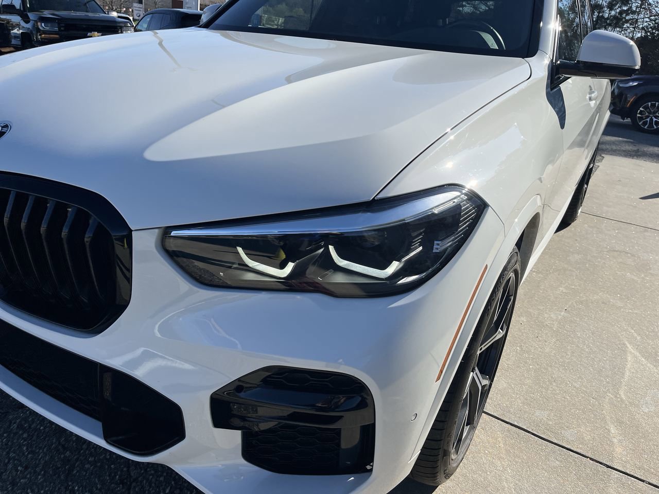 Used 2023 BMW X5 xDrive40i w/ M Sport Package image 11