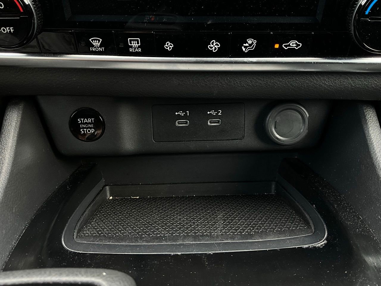 Used 2025 Nissan Rogue SV FWD image 25