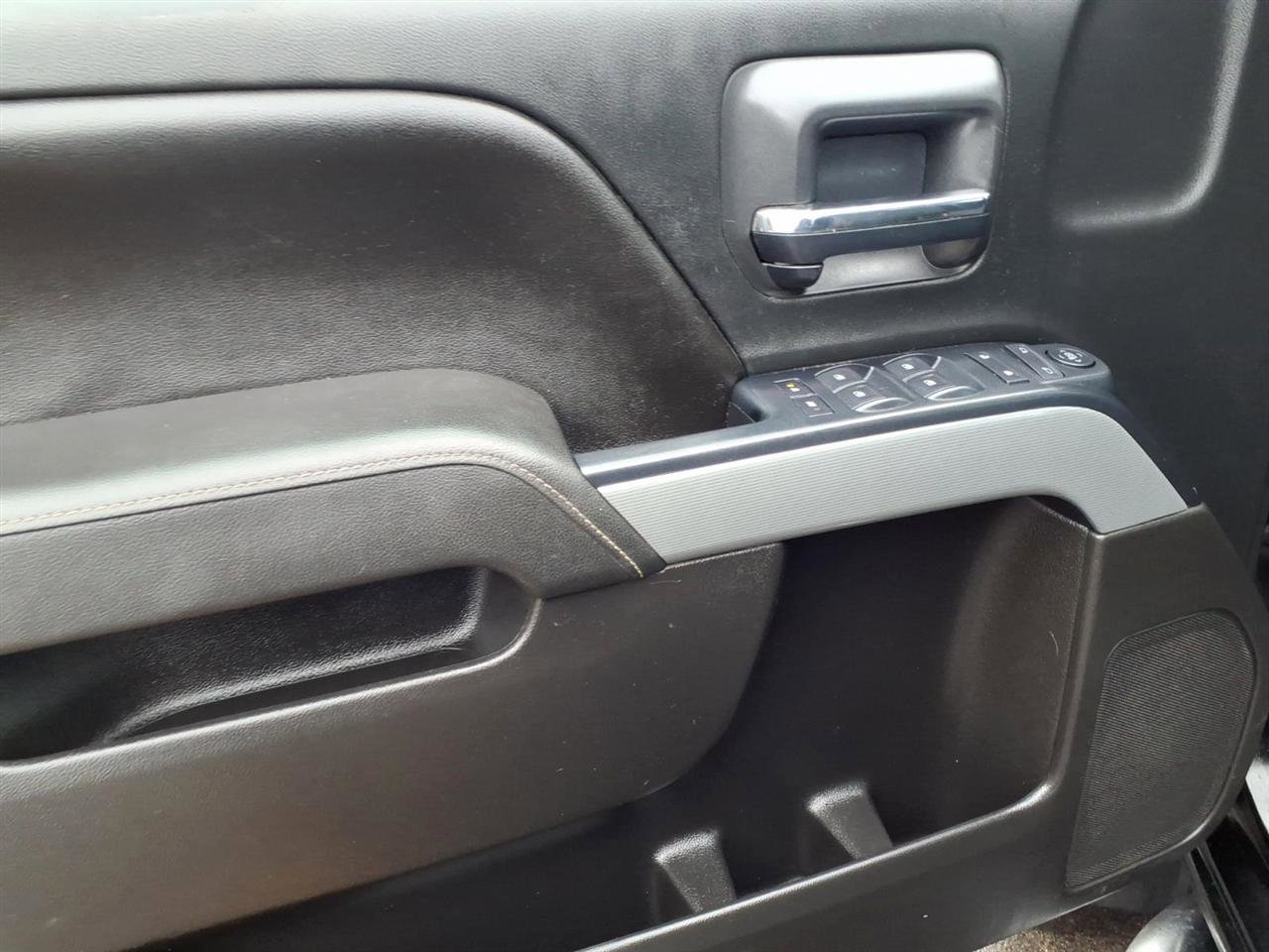 Used 2015 Chevrolet Silverado 2500 LT w/ Z71 Package, Off-Road image 6